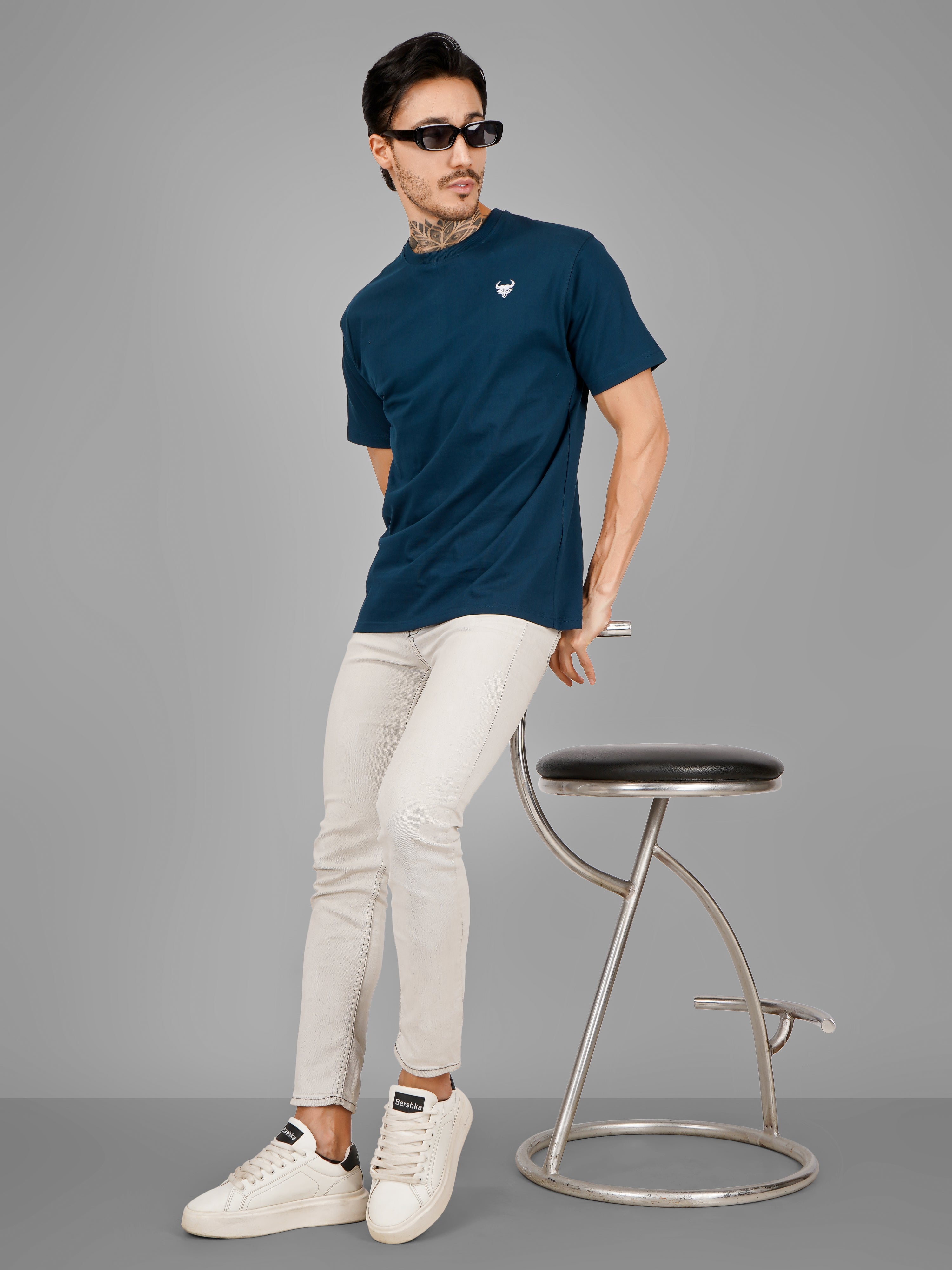 Embroidered D'CAVROS logo T Shirt UNISEX