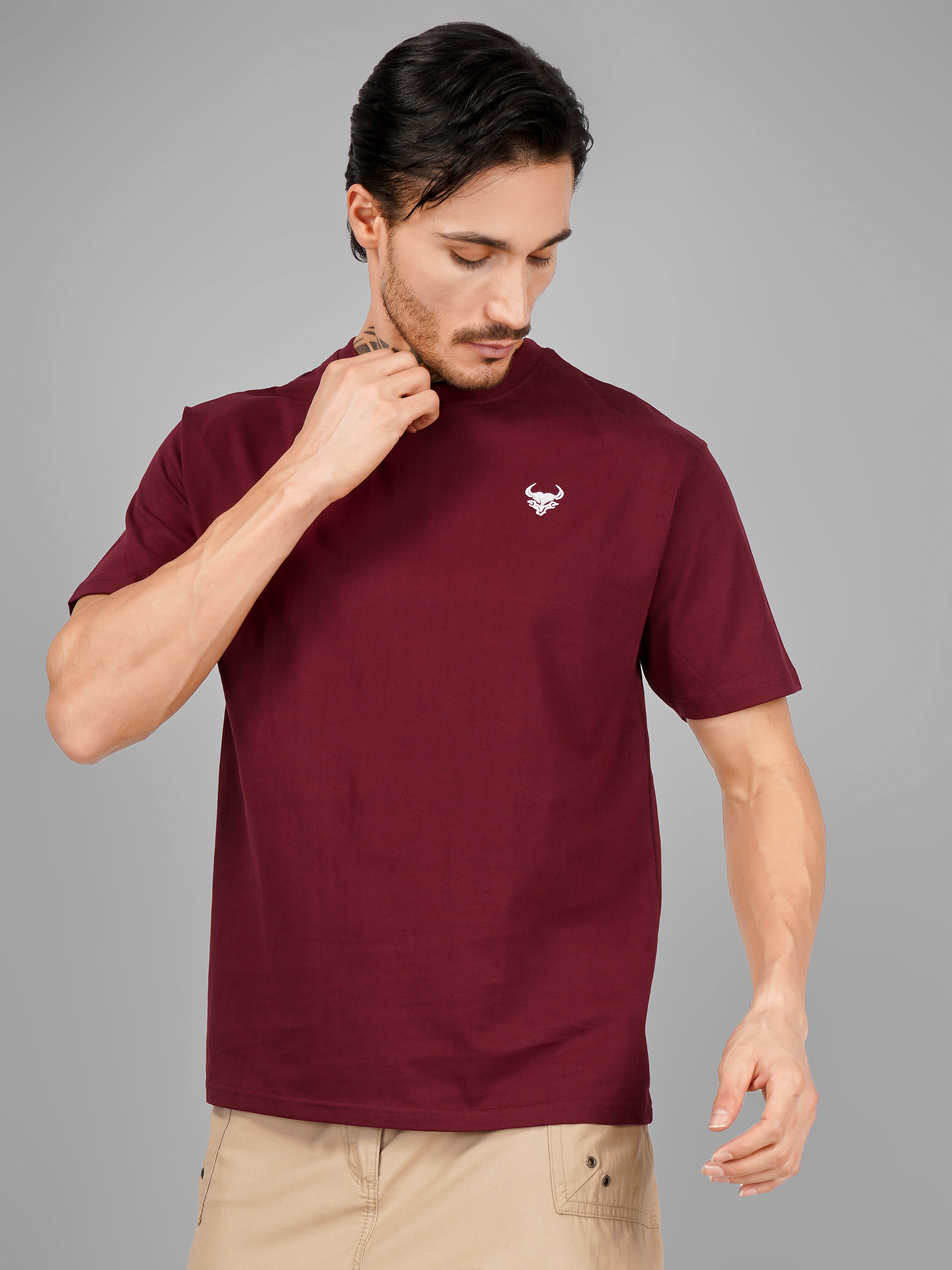 Embroidered D'CAVROS logo T Shirt UNISEX