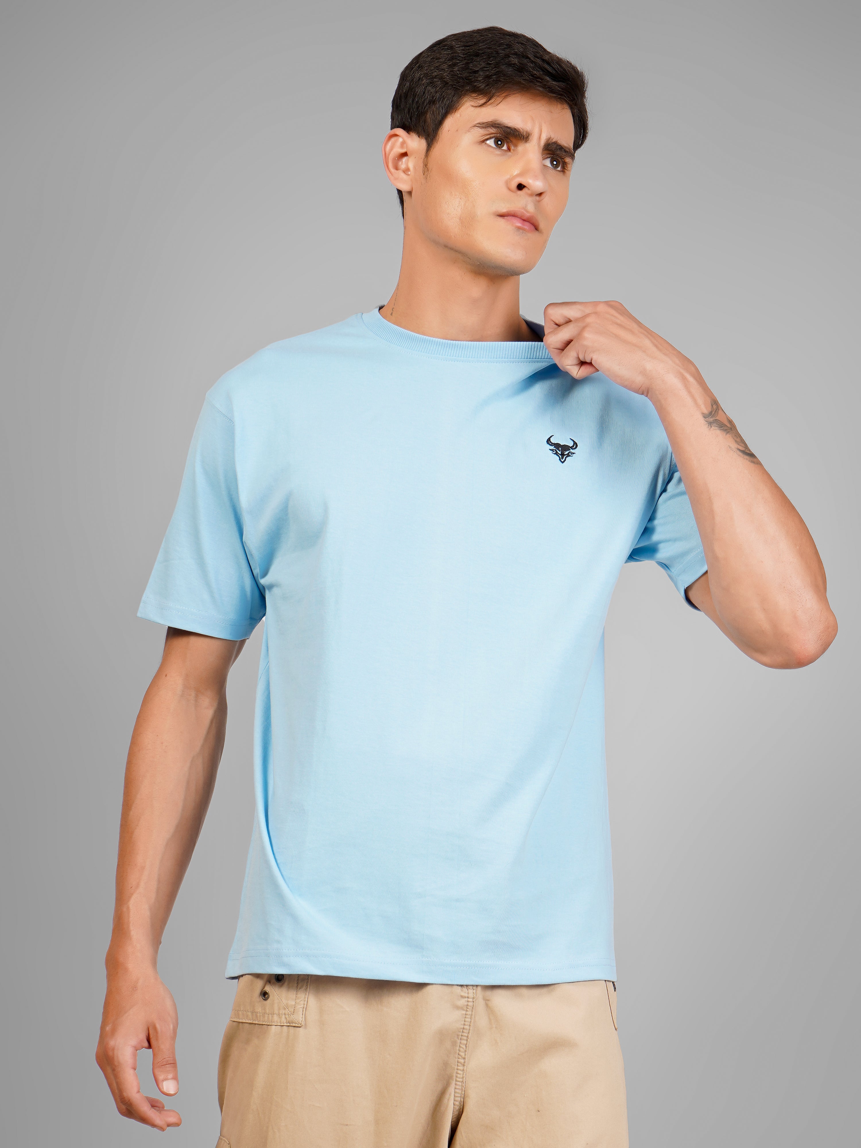 Embroidered D'CAVROS logo T Shirt UNISEX
