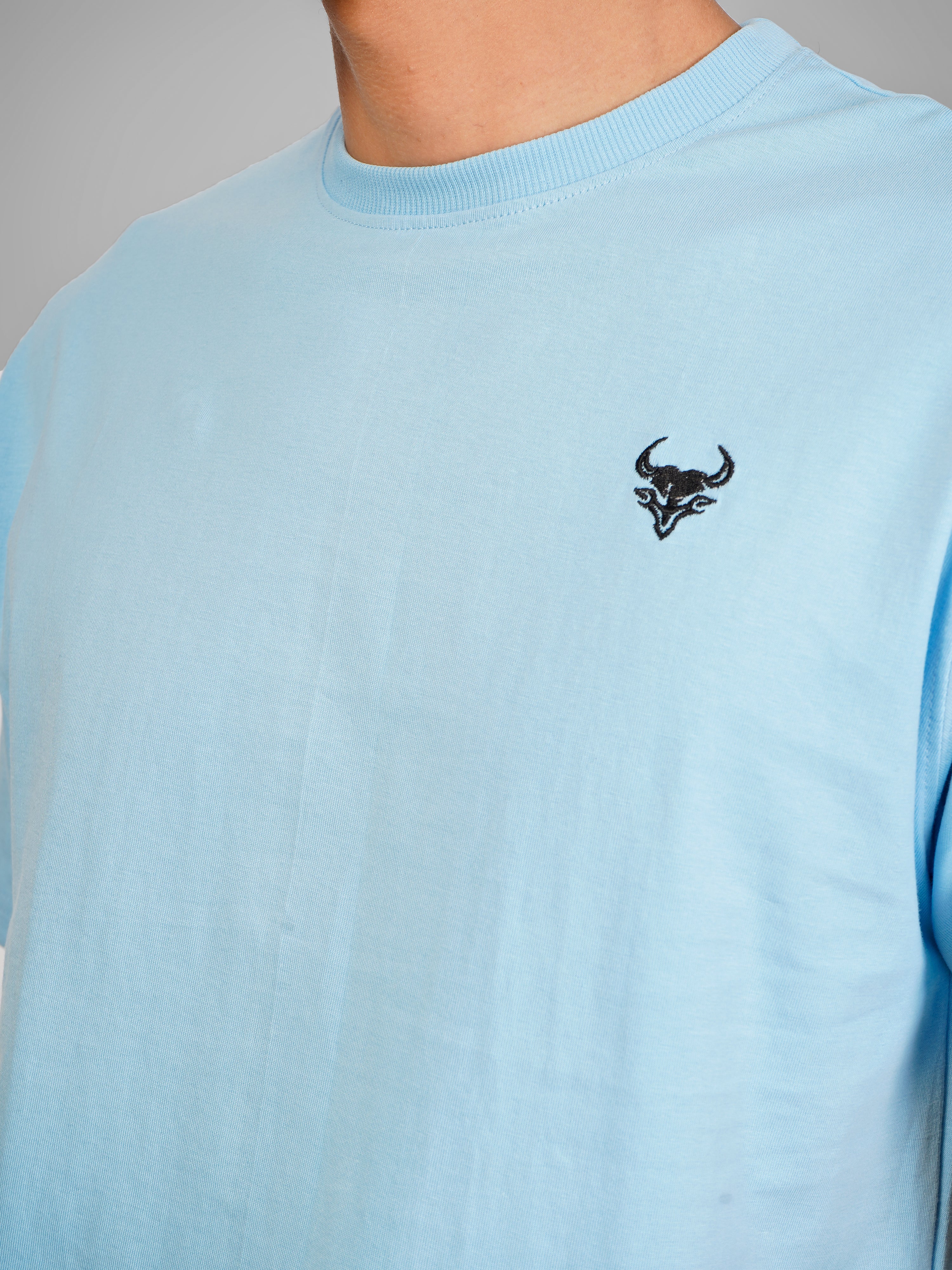 Embroidered D'CAVROS logo T Shirt UNISEX