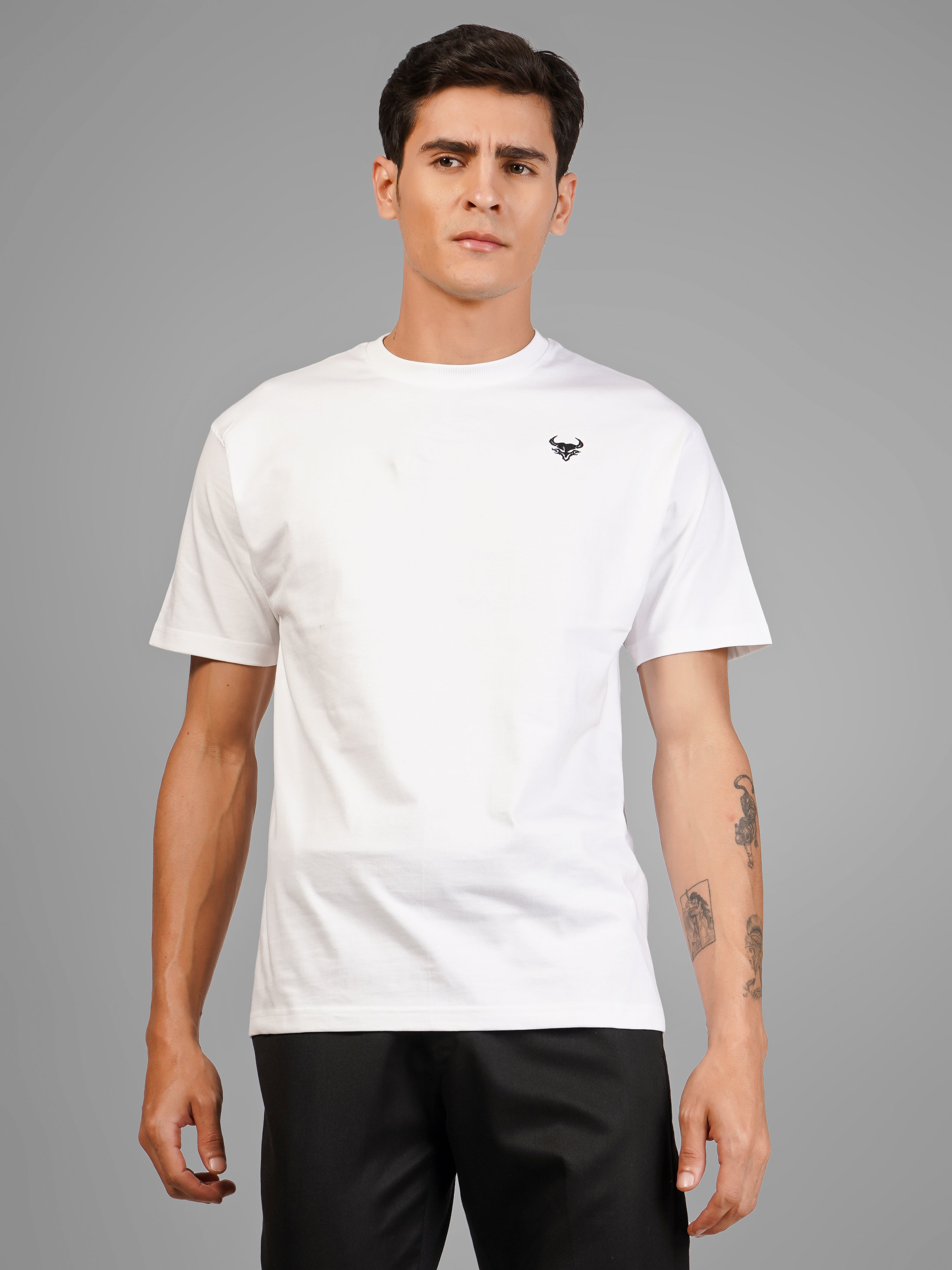 Embroidered D'CAVROS logo T Shirt UNISEX
