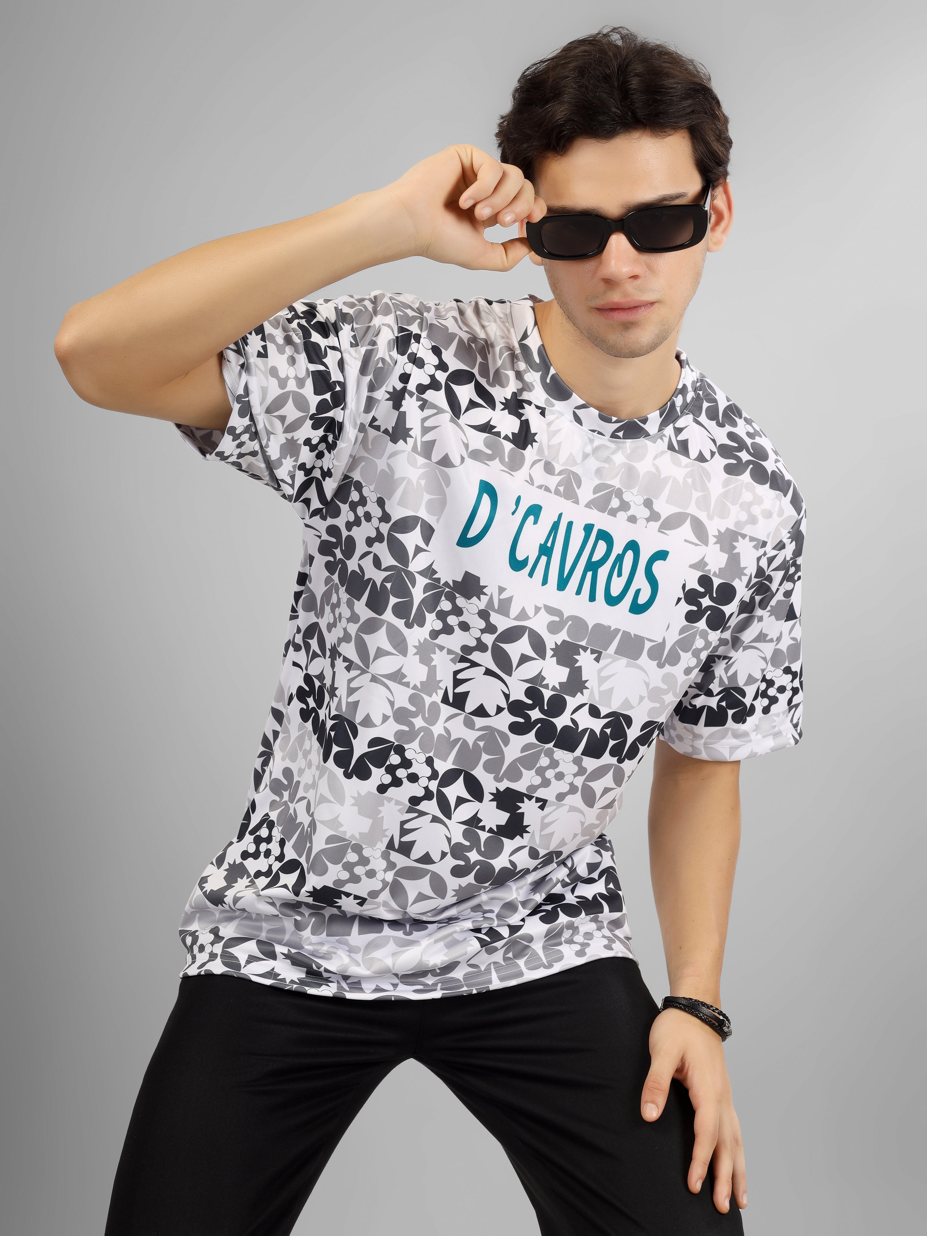 CLASSIC BRAND LOVE Printed Men's Tee