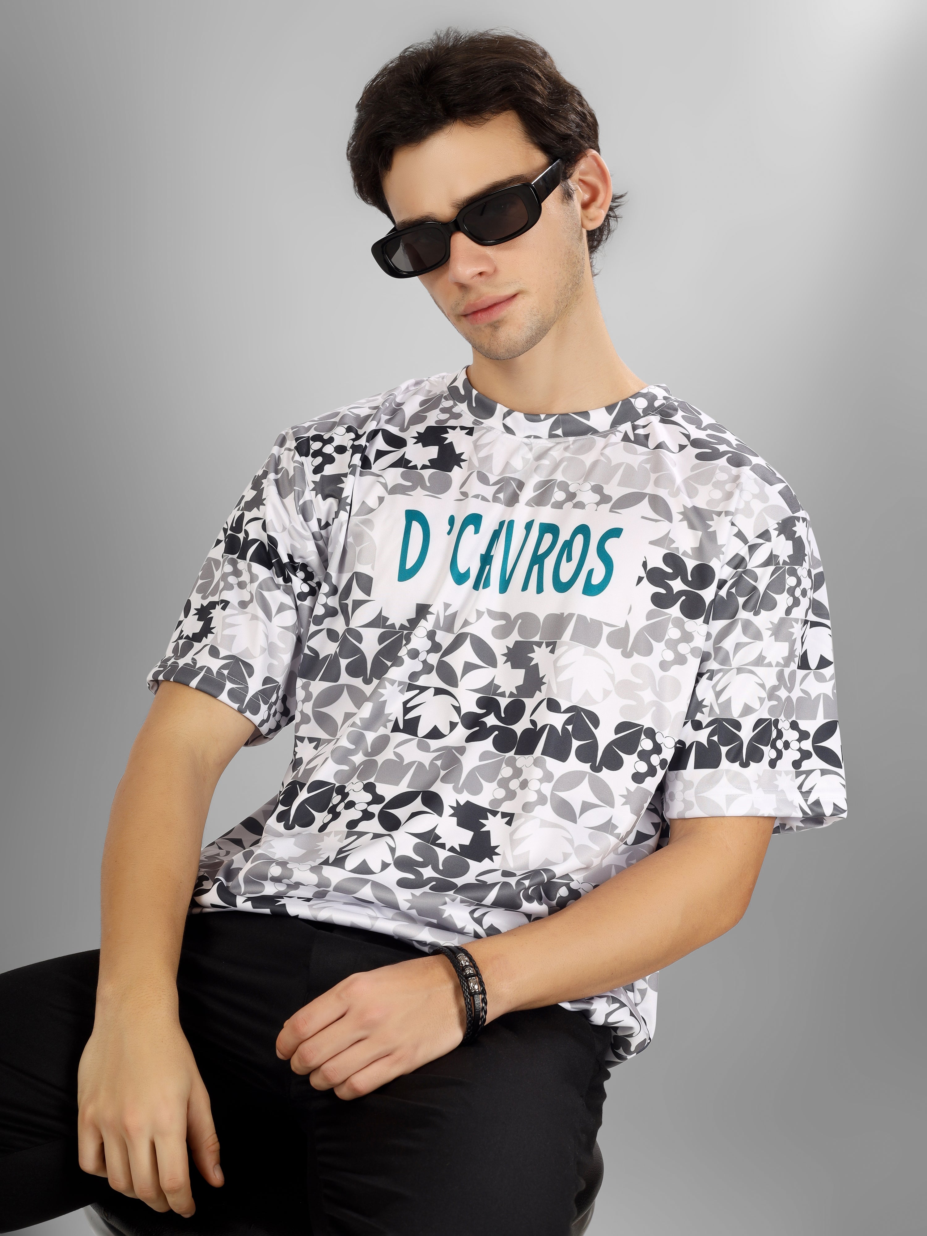 CLASSIC BRAND LOVE Printed Men's Tee
